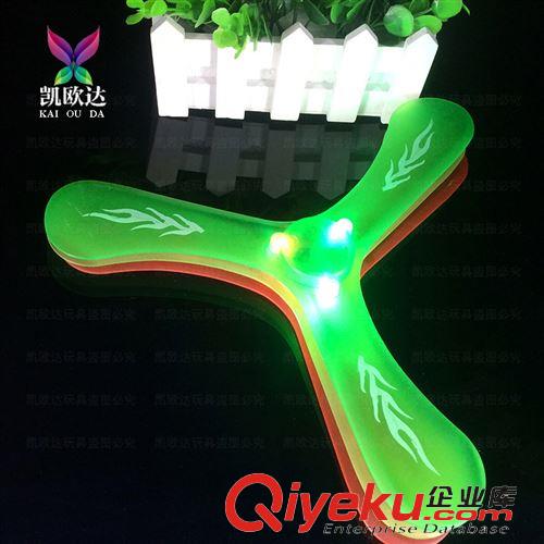 六一兒童節(jié)熱賣專區(qū) 水感應(yīng)菠蘿杯七彩發(fā)光酒杯酒吧KTV節(jié)慶禮品實用創(chuàng)意新奇特產(chǎn)品