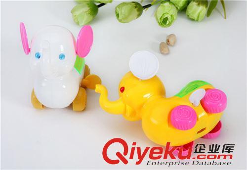 地?cái)偀豳u玩具 兒童上鏈發(fā)條發(fā)光大象玩 早教益智無需電池可愛發(fā)光大象 玩具批發(fā)原始圖片2