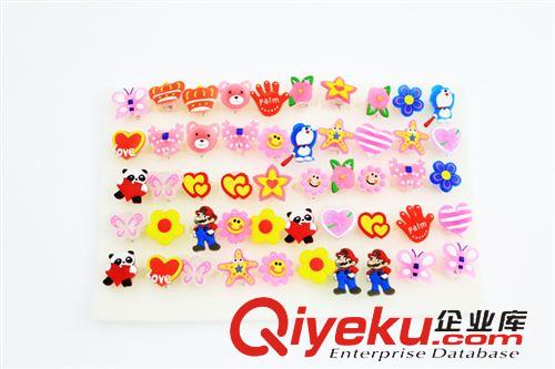 發(fā)光裝飾玩具 軟膠閃光戒指/發(fā)光飾品/創(chuàng)意新品 卡通戒指地?cái)偼婢吲l(fā)原始圖片3