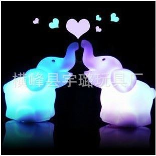 全部產(chǎn)品鏈接 地?cái)偀豳u 廠家直銷星空投影燈專用5號(hào)干電池 單個(gè)價(jià) 建議4倍數(shù)拍