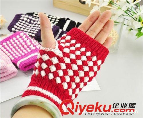 創意家居用品 冬季保暖用品地攤熱賣貨源 菠蘿格半指手套 毛線手套批發 cdj原始圖片2