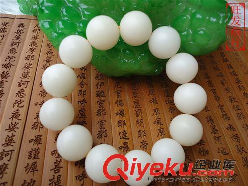 佛珠 廠家供應(yīng)白菩提根圓形手串 直徑18mm*13顆直徑20mm*12顆 無隔片