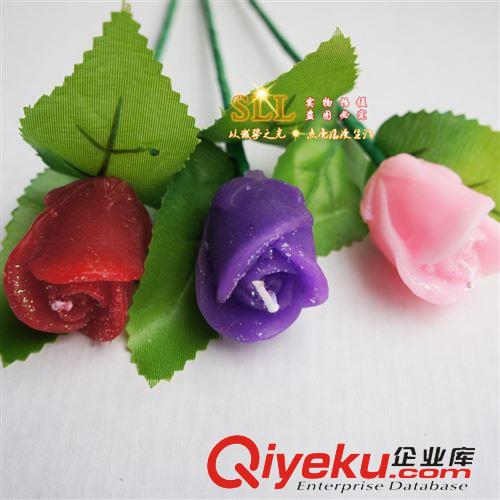 工藝蠟燭 批發(fā)供應(yīng)浪漫情人節(jié)用品 仿真玫瑰花蠟燭 含苞待放單枝玫瑰蠟燭