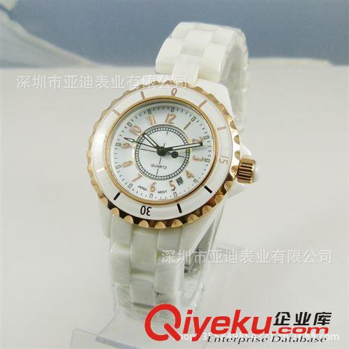 禮品手表 熱銷精品 新款合金手鐲表女表時尚水鉆 高檔女士純金色腕表 批發(fā)