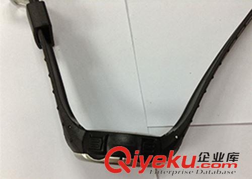 電子表 現(xiàn)貨新款3D計(jì)步器手表可測卡路里心率