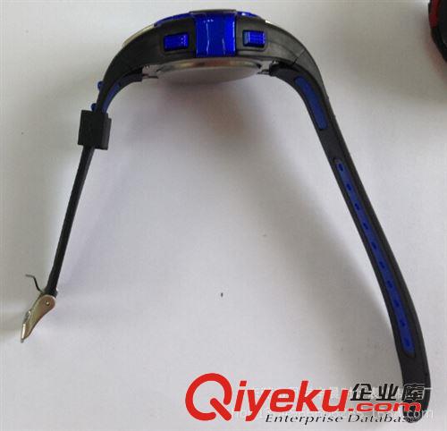 電子表 現貨批發 淘寶店主必備爆款3D計步器手表測心率手表P3131三色