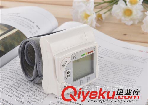 養(yǎng)生手表 廠家直銷新款腕式電子血壓計(jì)  家用智能血壓儀器 全自動(dòng)血壓表原始圖片2