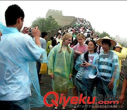 戶外野炊燒烤用品 便攜式輕便一次性雨衣/戶外旅游雨披/外出必備 薄