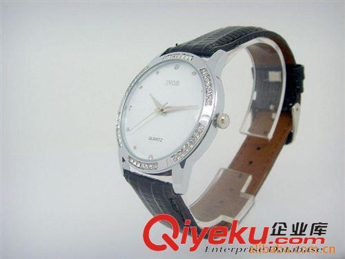 女士時(shí)尚表 深圳手表廠家供應(yīng)皮帶情侶 合金手表 時(shí)尚禮品表原始圖片3