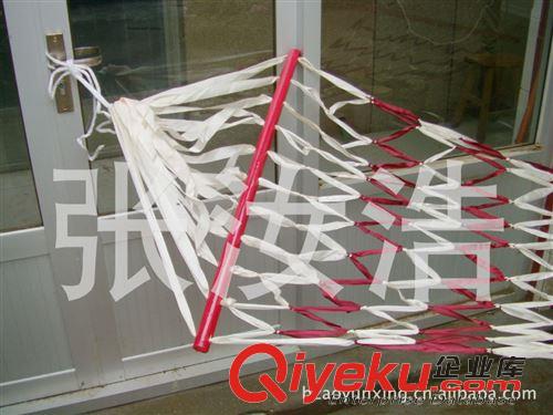 吊床 廠家低價供應木桿彩條彩色網狀吊床，單價10元