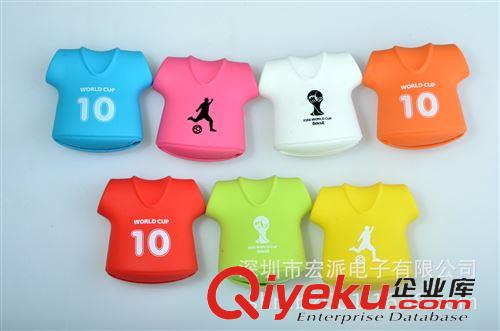 多功能硅膠數(shù)據(jù)線（四接頭，五接頭） 熱銷禮品 一拖三 多功能衣服硅膠數(shù)據(jù)線 收納數(shù)據(jù)線 吸納包原始圖片2