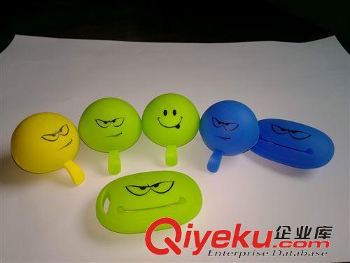 多功能硅膠數(shù)據(jù)線（四接頭，五接頭） 工廠家熱銷 專利蘋果、安卓手機(jī)/ 小章魚多接口多功能數(shù)據(jù)線原始圖片2