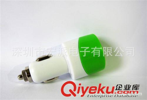 双USB车充，单USB 车充 2014新款厂家直销多功能双USB输出1/2.1A便携汽车伴侣车载充电器