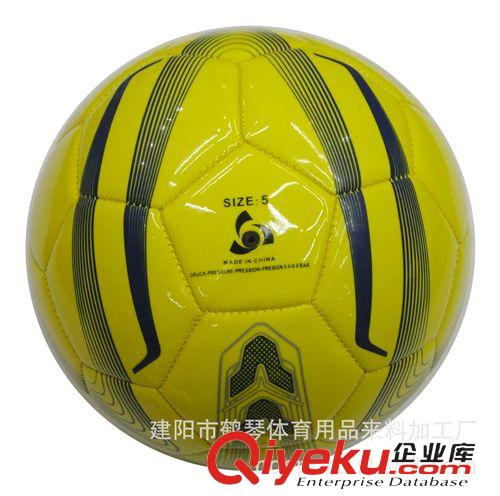 經(jīng)典足球展示 2015廠家直銷 發(fā)泡革機(jī)鋒5號(hào)足球 促銷、訓(xùn)練...