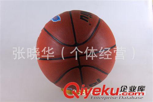 橡膠籃球 廠家批發(fā)定做7號pvc籃球//貼皮PU籃球/進(jìn)口吸濕12片比賽訓(xùn)練籃球原始圖片3