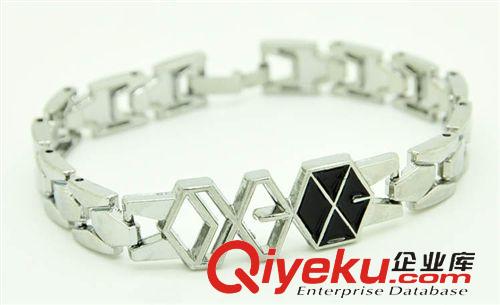 明星周邊產(chǎn)品 全新EXO韓國明星團(tuán)體徽章標(biāo)志時尚手鏈 合金手鏈 動漫周邊飾品原始圖片3