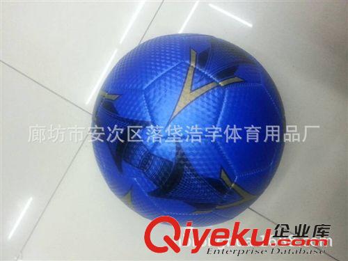 足球 廠家生產(chǎn)批發(fā) 新款中g(shù)d5號(hào)PVC發(fā)泡足球 量大從優(yōu)