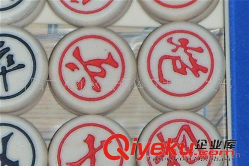 棋類 熱銷彩塑合包裝，成功50玉化石中國象棋原始圖片2