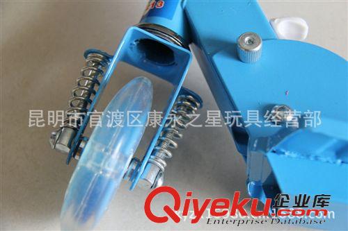 熱銷產(chǎn)品 廠家供應(yīng) SSWT213 時尚新款閃光兒童三輪滑板車批發(fā)原始圖片2