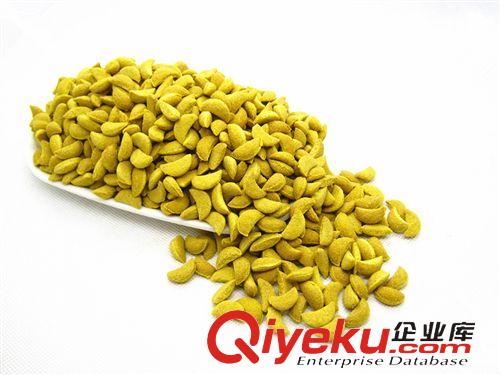 膨化類零食 批發供應膨化型香蕉味小食 鼠兔豬顆粒糧一包10公斤