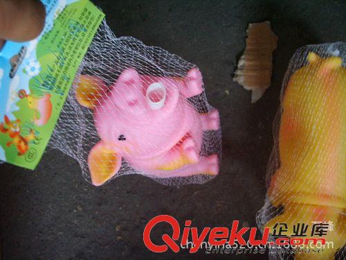 游泳用品 熱賣 洗澡用品 玩具皮娃 按著會叫豬 1號大皮娃豬 混發原始圖片3