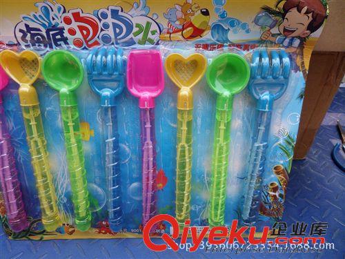 圣誕節用品 六一 十一 運動會活動用品 吹泡泡水 沙灘玩具泡泡水 鏟子泡泡水 8個一板 便宜的泡泡水 節慶原始圖片3