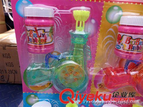 圣誕節(jié)用品 六一 十一 運動會活動用品 動漫玩具 大吊板玩具 七彩泡泡槍 手動泡泡槍 913 6個一板原始圖片2