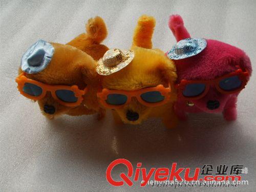 圣誕節用品 六一 十一 運動會活動用品 供應批發，前進狗，daot狗，顏色鮮艷，電動毛絨玩具，電動眼睛狗