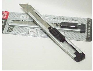 學生用品專區 得力deli SK5高碳鋼美工刀片2011大號刃口鋒利10片/盒官方zp