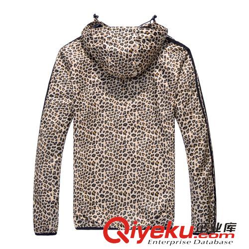 運(yùn)動(dòng)外套 情侶款外套批發(fā)大碼男裝外貿(mào)出口休閑時(shí)尚2988運(yùn)動(dòng)連帽男士夾克衫原始圖片3