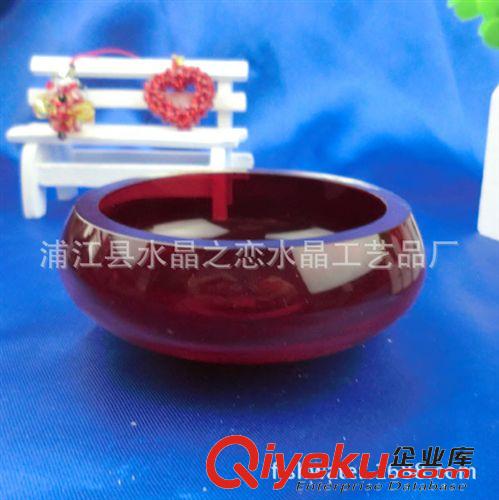 精品酒店用品 低價銷售現(xiàn)貨供應(yīng)gd大紅套色圓形水晶煙缸等水晶酒店用品