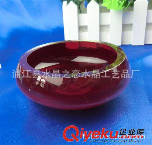 精品酒店用品 低價銷售現(xiàn)貨供應(yīng)gd大紅套色圓形水晶煙缸等水晶酒店用品