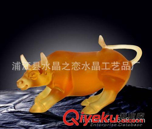 生肖年禮品 供應(yīng)勇往直前琉璃擺件  牛年琉璃禮品 牧童牛琉璃擺件