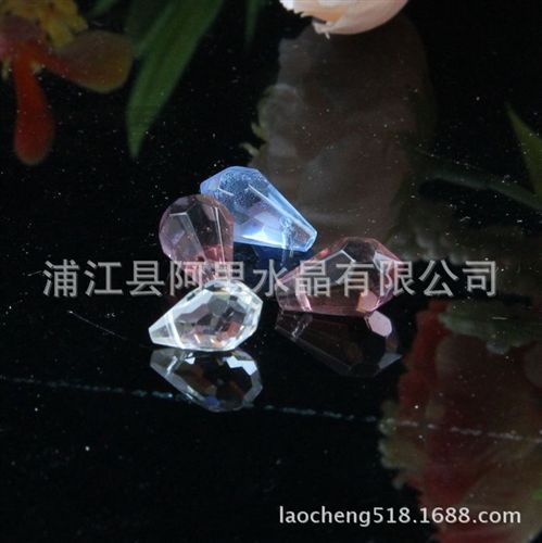 水晶工藝品系列 現(xiàn)貨供應(yīng)DIY半成品10*19mm刻面玻璃珠滴水玻璃珠