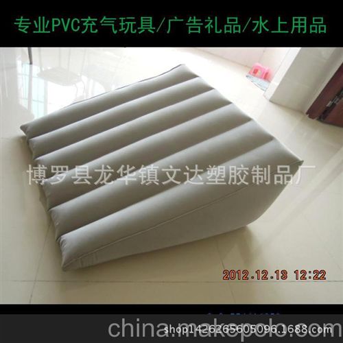 地毯、地墊 供應(yīng)PVC三角形植絨坐墊 酒店用充氣三角靠墊 高級(jí)充氣禮品原始圖片2