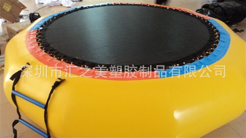 大型水上充氣運動用品 廠家直銷 定做 PVC夾網布跳床 水上跳床  室內跳床 充氣蹦蹦床原始圖片3