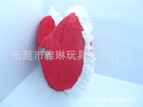 汽車用品 東莞廠家專業(yè)設(shè)計(jì)生產(chǎn) 情人節(jié)禮物 心形抱枕 可外貿(mào)原始圖片2