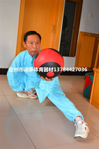 武術散打及護具 廠家直銷 出口品質 批發紡絲 棉加絲 金絲棉太極服