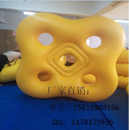 水上樂(lè)園系列 力杰發(fā)廠家定做超級(jí)大喇叭四人皮筏  四人劃水器  四人滑水圈