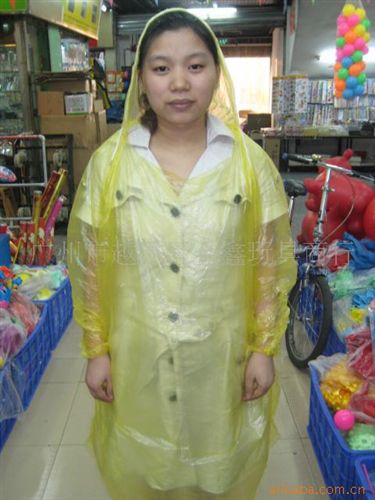 一次性雨衣專區(qū) 供應(yīng)一次性雨衣雨披【廠家直銷 大量批發(fā)】原始圖片2