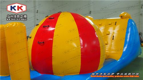 水上產(chǎn)品 佳凱廠家定制水上游樂設(shè)施水上障礙滑梯組合創(chuàng)意水上玩具廠家直銷