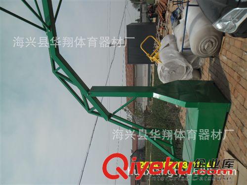 籃球架系列 平箱防液壓配鋼化籃板籃球架、學(xué)校、部隊、單位專平箱寬臂籃球架原始圖片2