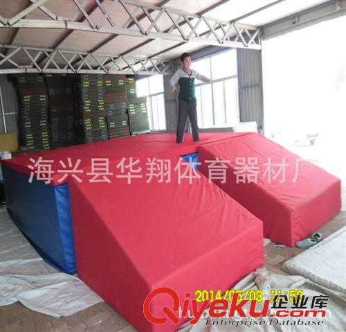 體操墊，體操系列 撐桿跳高墊、跳高跑酷墊、gd加厚防水布海綿包、跳高墊子厚