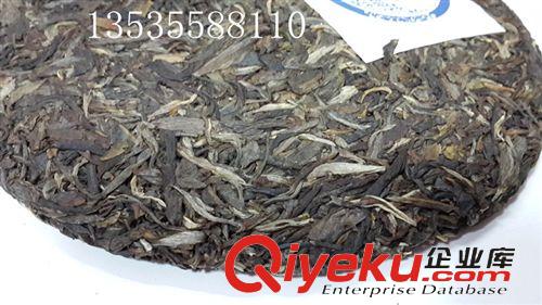 禮盒工藝品 云南普洱茶布朗山 春雨 九五{zz1}號 2013年百年古樹餅茶茶氣剛烈原始圖片3