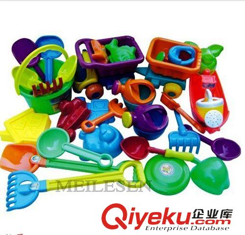 辅助玩具 塑料沙水玩具 沙水玩具箱 幼儿戏水玩具 儿童沙滩玩具 玩沙水30件