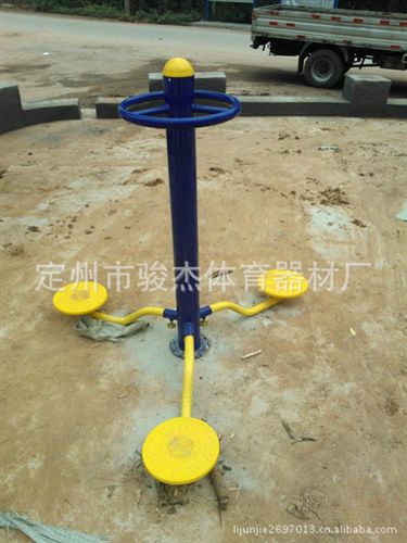 精品推薦 專業(yè)廠家供應 移動乒乓球臺 雙折乒乓球臺 標準乒乓球桌