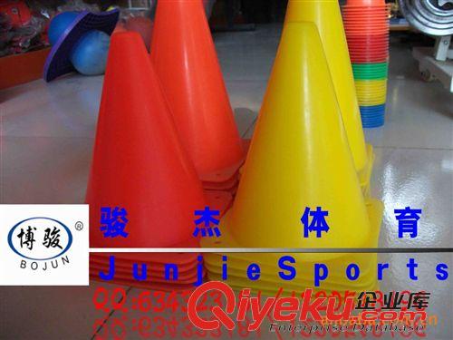 熱銷產品 廠家直銷 交通路障 娛樂路障 輪滑路障 塑料路障