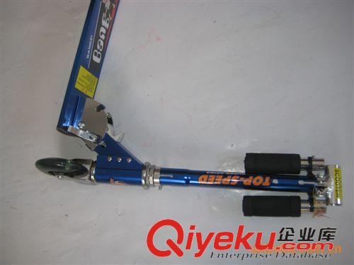 滑板車 廠家直銷 支持混批 供應(yīng)棒仔經(jīng)濟(jì)型611三輪全鋁滑板車原始圖片3