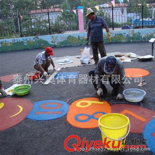 乙丙橡膠 優(yōu)質(zhì)的EPDM彩色橡膠顆粒。黑顆粒，質(zhì)量保證，價(jià)格優(yōu)惠