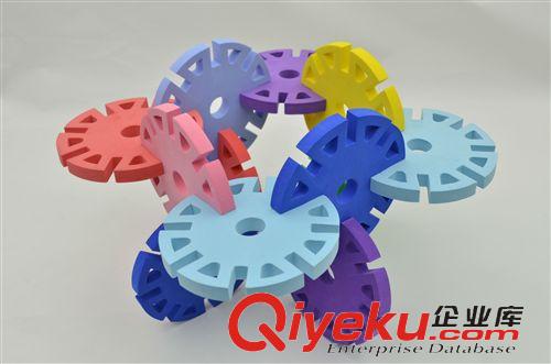 地墊積木 頑童無憂安全環(huán)保益智幼教玩具 EVA材質(zhì)超大雪拼插花片原始圖片3